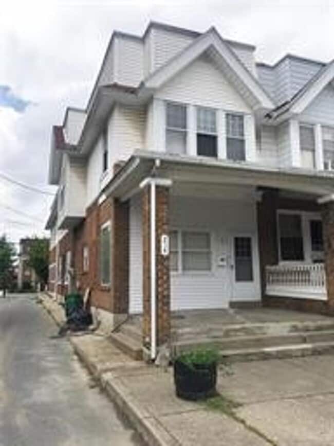 Building Photo - 214 N St Cloud St