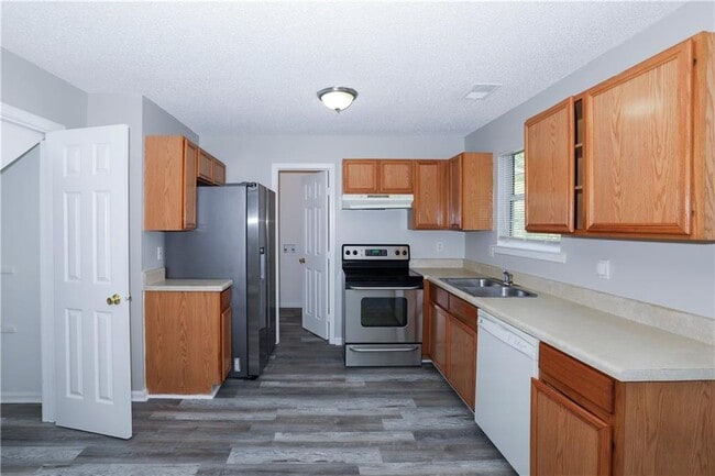 Building Photo - 1226 Pinedale Cir NW