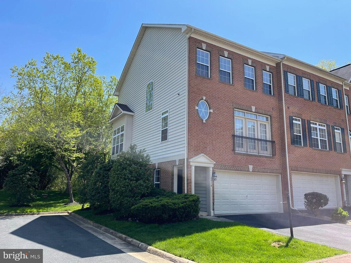 6016 Mill Cove Ct, Burke, VA 22015 Townhome Rentals in Burke VA