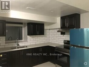 Building Photo - 3355 Aquinas Ave
