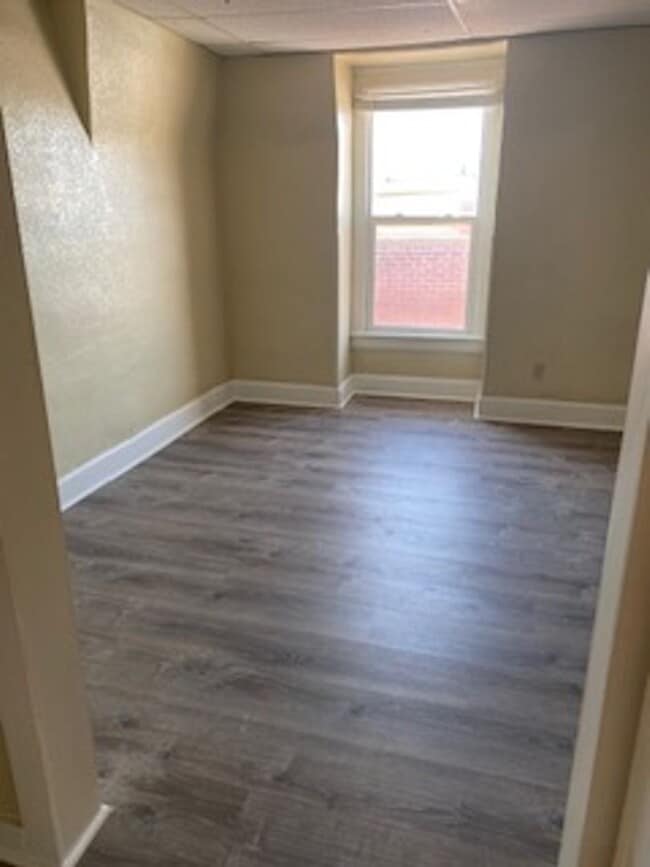 Foto del edificio - Updated-1 bedroom Apartment