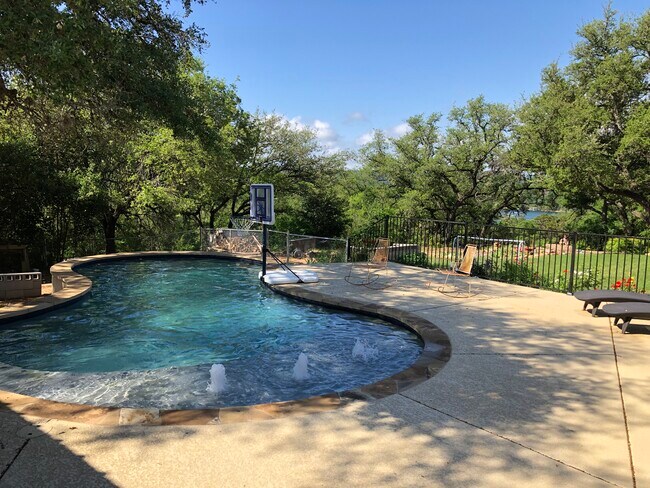 Pool - 17913 Lafayette Park Rd