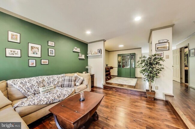 Foto del edificio - 13630 Cedar Creek Ln