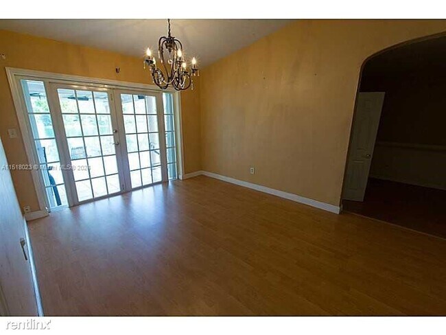 Building Photo - 4 br, 2 bath House - 16330 SW 109th Ave