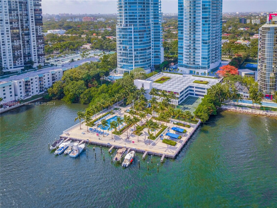 Foto principal - 2101 Brickell Ave