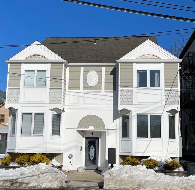 Foto del edificio - 4 Macculloch Ave