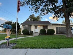 Building Photo - 390 N 200 E