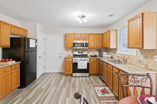Foto del edificio - Spacious Lithonia Gem in a Quiet Community
