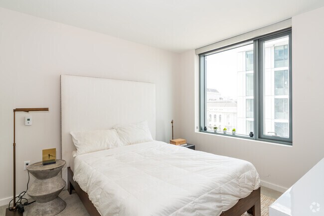 Bedroom - 150 Van Ness