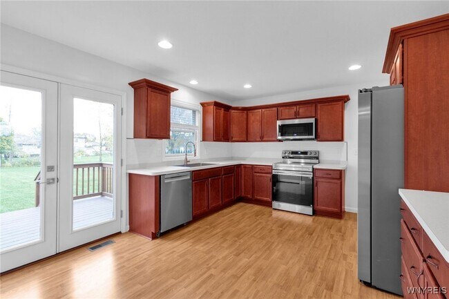 Foto del edificio - 940 Reserve Rd