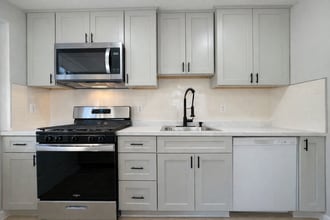 Building Photo - 1063 Tacoma St