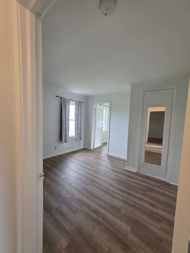 Building Photo - Move in Ready Gallatin TN