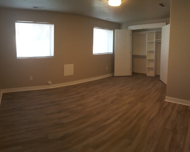Bedroom 2 - 538 Macland Ln