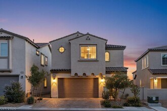 Building Photo - 10662 Carnes Ave