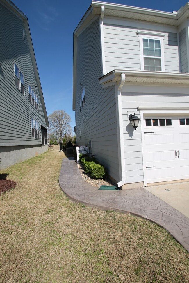 Building Photo - Exclusively Offered by Muse Realty, LLC