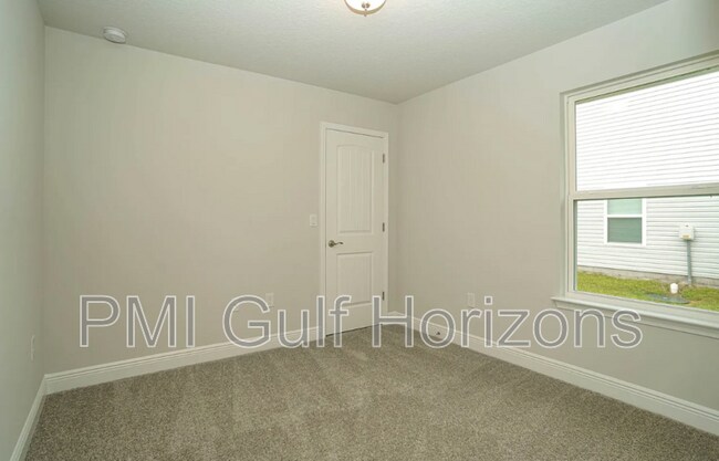 Foto del edificio - 3322 Bliss Ln