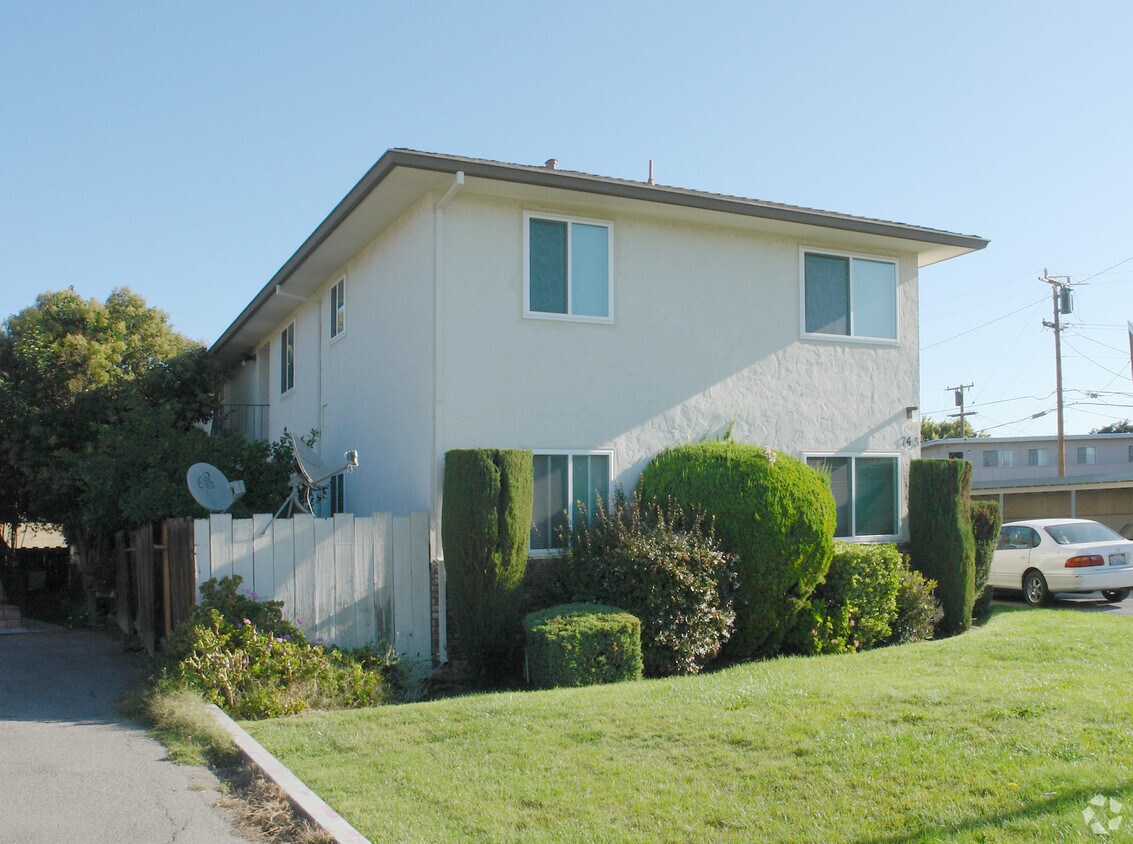 Building Photo - 743 San Jule