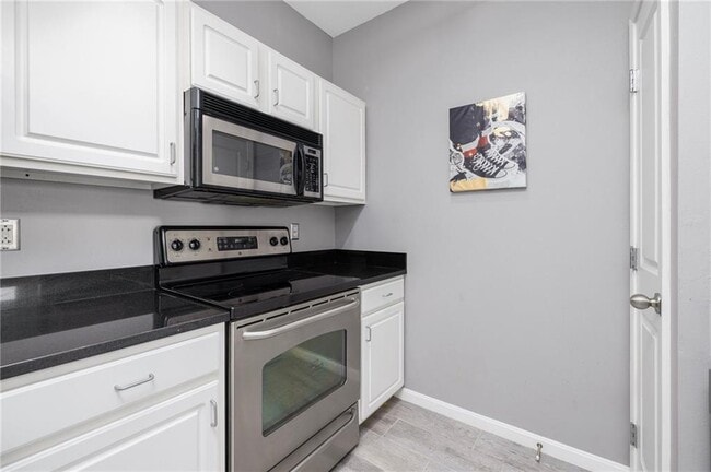 Foto del edificio - 1000 Providence Pl