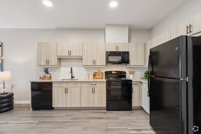 2BR, 1BA - 858SF - Kitchen - Legacy at Herndon Square