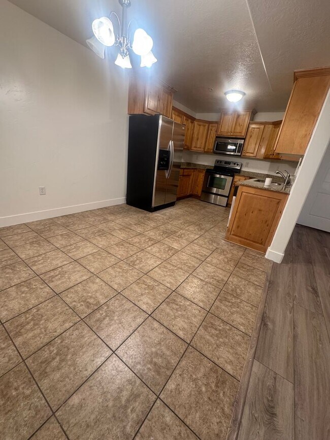 Building Photo - Amazing ground level condo for rent in Payson!