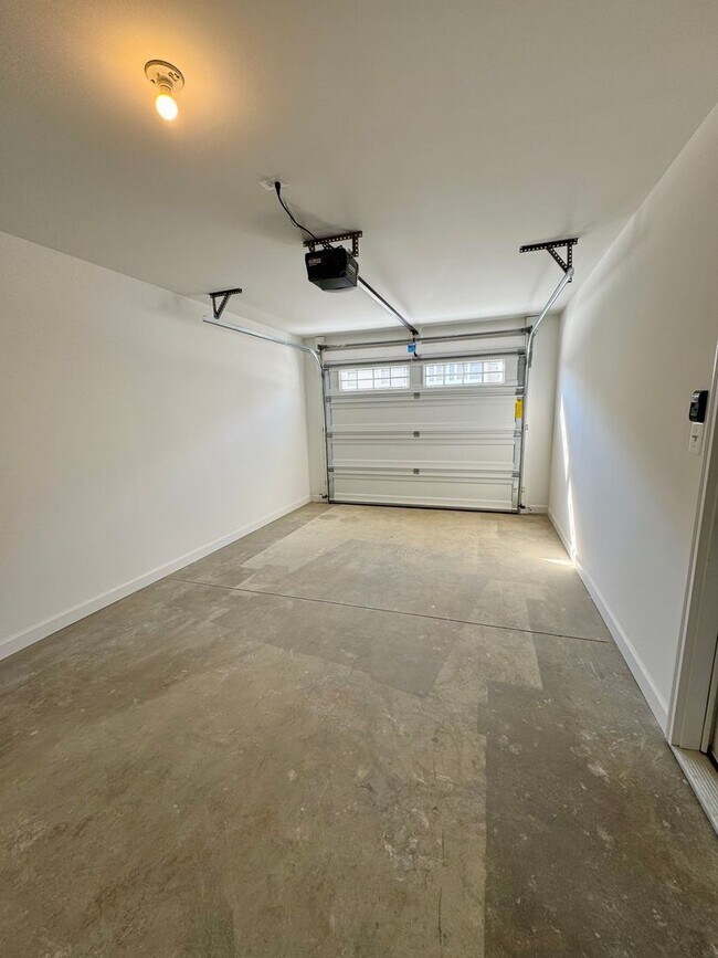 Foto del edificio - Like New Townhouse for Rent in Congers Creek
