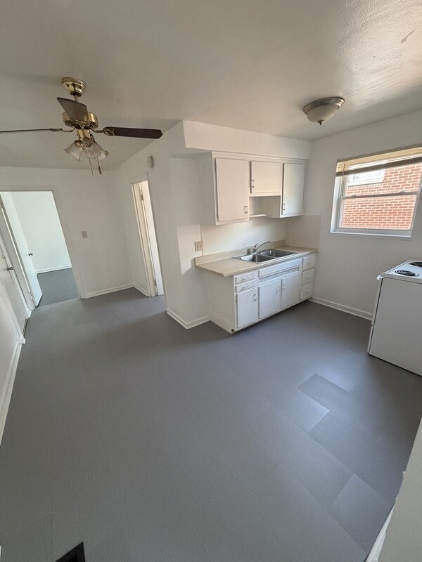 Foto del edificio - 246 Basswood Ave