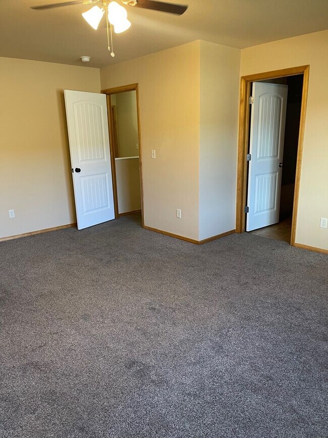 Foto del edificio - 3 Bed 2.5 Bath in River Rock