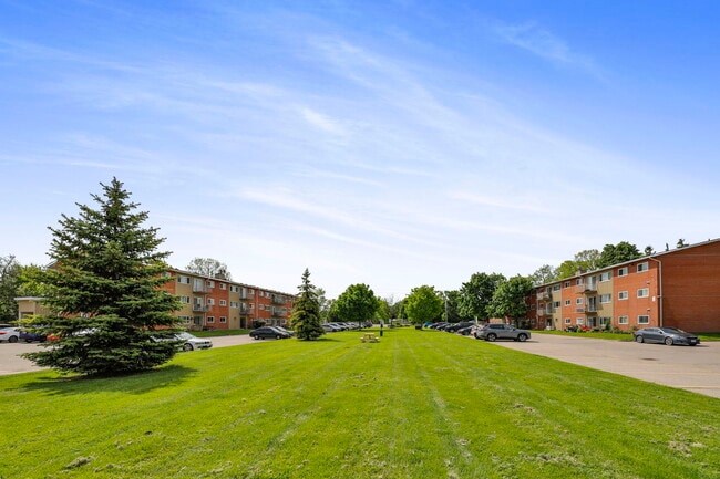 Building Photo - Huron Village Apartments