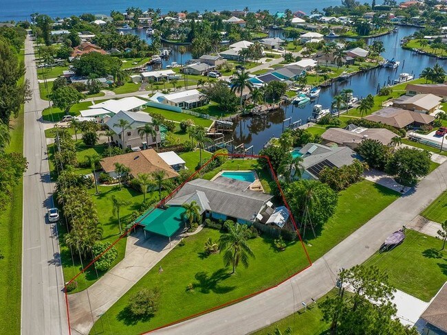 Foto del edificio - 337 SW Riverway Blvd