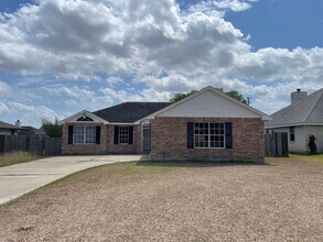 Building Photo - 5438 Boxwood Creek