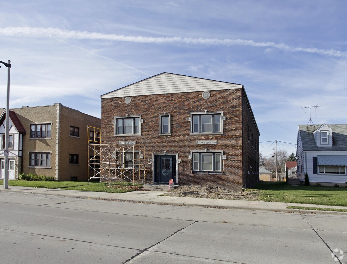 Building Photo - 3347 S Kinnickinnic Ave