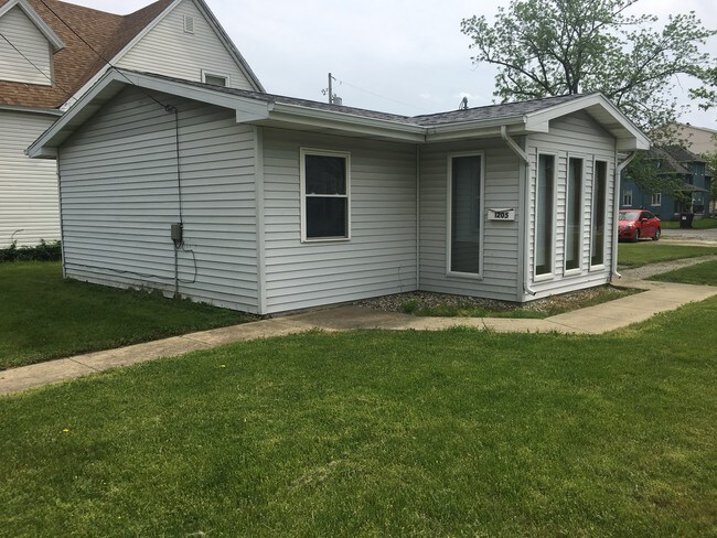 Foto del edificio - 1205 3rd St