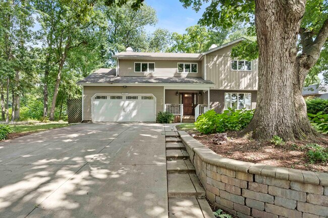 Building Photo - 3500 Marine Dr