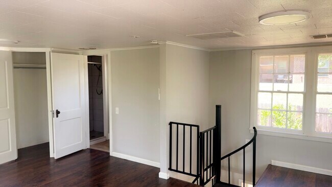 Foto del edificio - 1331 Lake Placid Rd