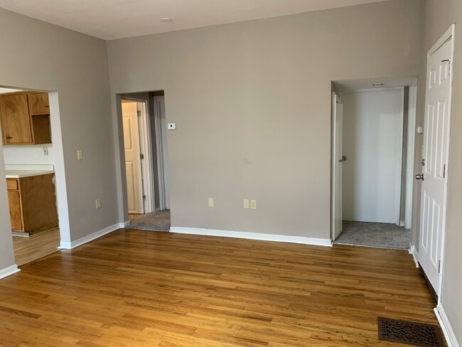Building Photo - 6913 Gilbert Ave
