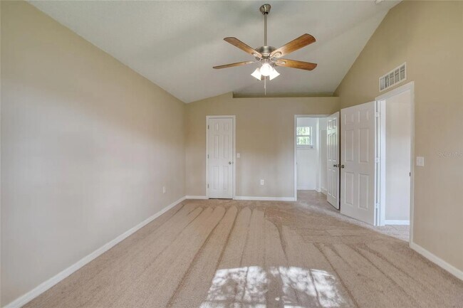 Master Bedroom - 9 Reynolds Pl