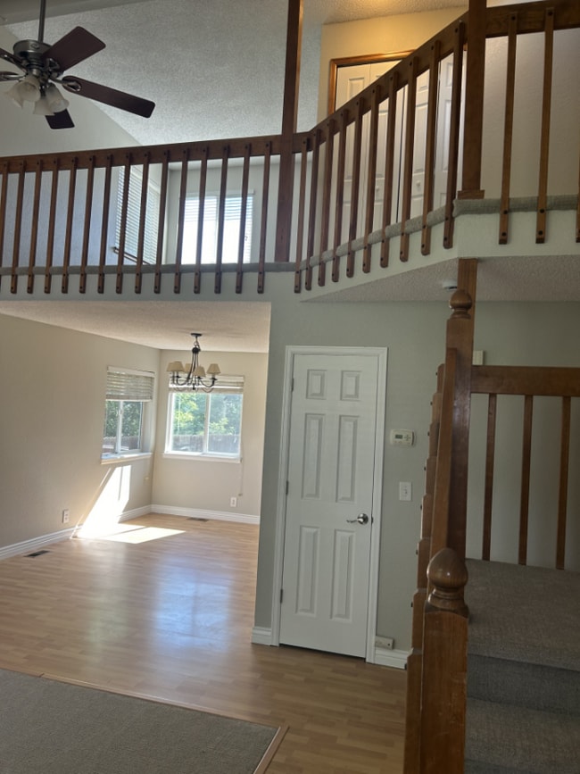 Building Photo - "Charming 3-Bed, 2-Bath Single Family Home in Littleton!"