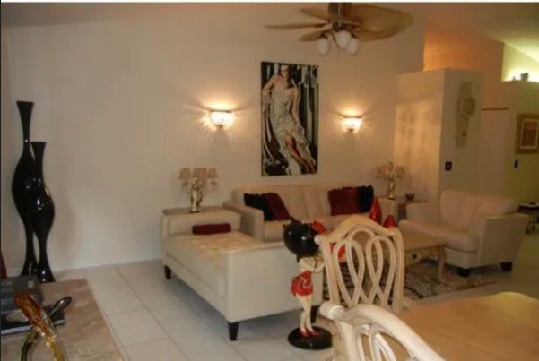 Foto del edificio - 4135 NW 35th St