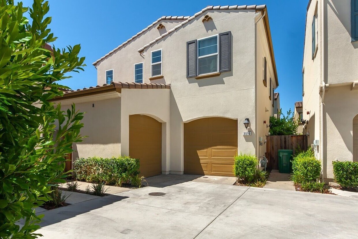 Primary Photo - San Ramon Gale Ranch home 3 bed 3 bath + O...