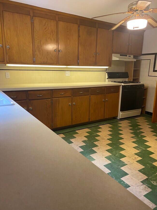 Foto del edificio - 216 Linwood St