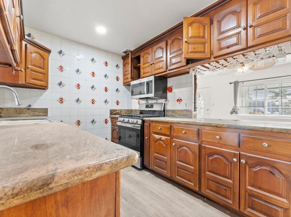 Foto del edificio - 310 SW 32nd Terrace