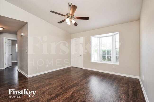 Building Photo - 18525 Sebring Rd