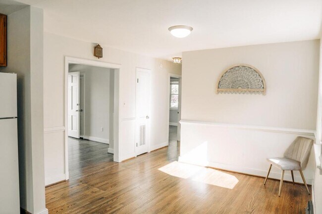 Foto del edificio - 2846 Bon Oaks Lane