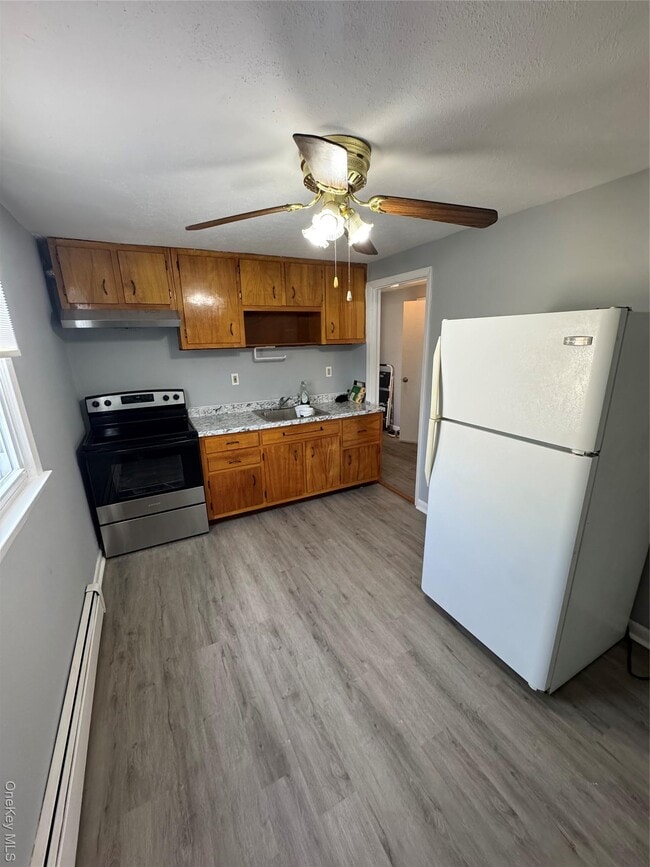 Building Photo - 8 Elmira St