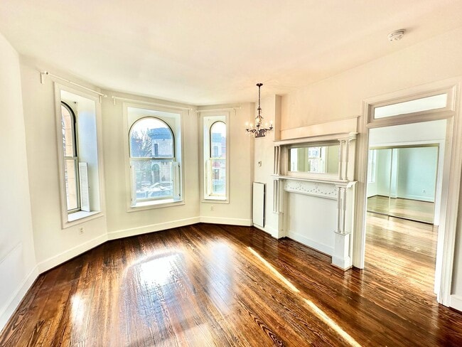Photo - Beautiful Balfour Historic 1 Bedroom Condo 16th & U Street