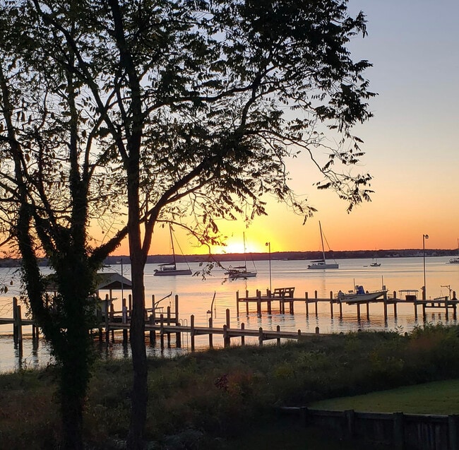 Building Photo - 13113 River Ter