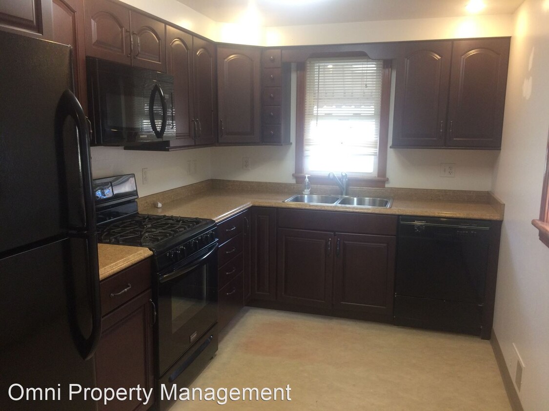 2 br, 2 bath House 720 W. Bruceton Rd. House Rental in Jefferson