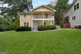 Building Photo - 2542 White Oak Dr