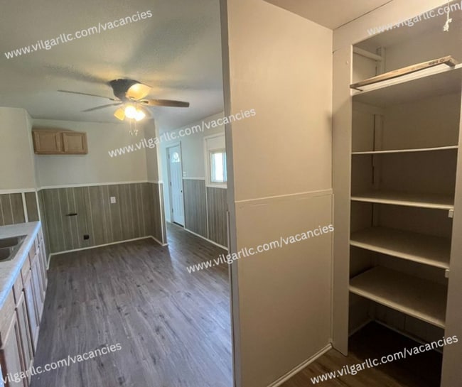 Building Photo - 3 Bedrooms | 1 Bathroom – Single-Family Ho...