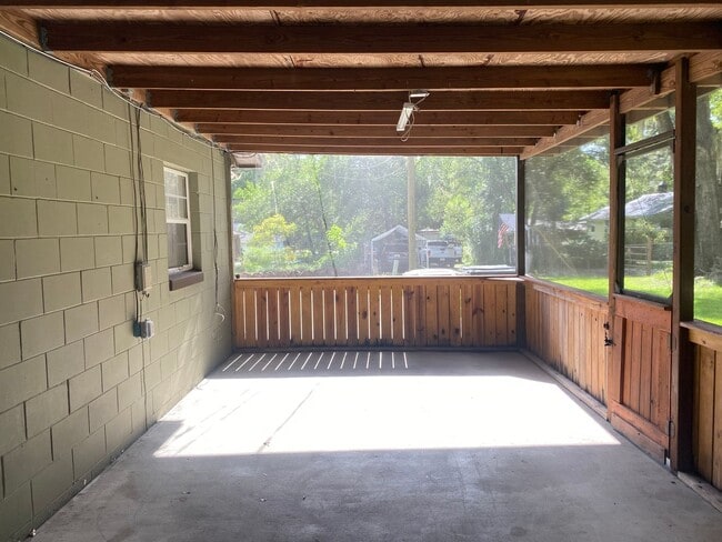 Building Photo - 3/2 Rental In NE Ocala